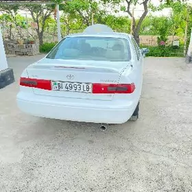 Toyota Camry 2001