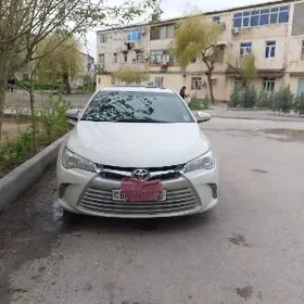 Toyota Camry 2017