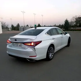 Lexus ES 350 2019
