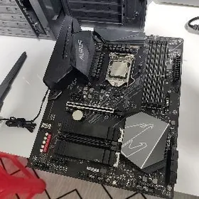 i5 10400F Gigabyte AORUS Z490