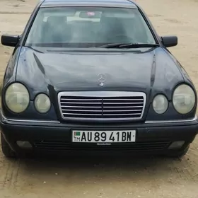 Mercedes-Benz E320 1998