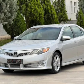 Toyota Camry 2013