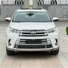 Toyota Highlander 2018