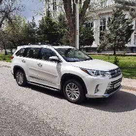 Toyota Highlander 2018