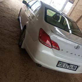 Toyota Avalon 2005