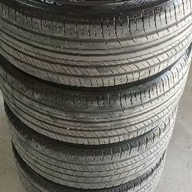 235/45/18/ Yokohama