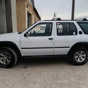 Nissan Pathfinder 2002
