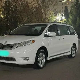 Toyota Sienna 2011