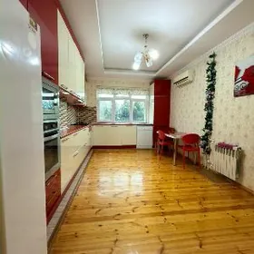 Продаю 3 ком Мир 2, 2 этаж