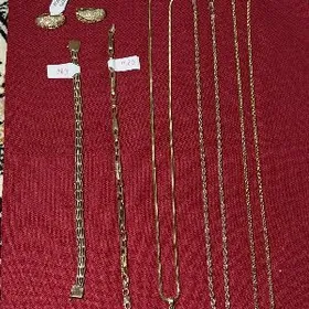 Gyzyl zynjyrlar brasletlar