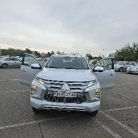 Mitsubishi Montero Sport 2020