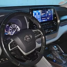 Toyota Highlander 2022