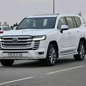 Toyota Land Cruiser 2023