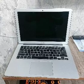 MacBook Air core i5