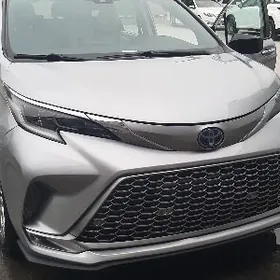 Toyota Sienna 2021