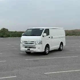 Toyota Hiace 2025
