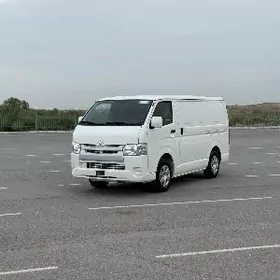 Toyota Hiace 2025