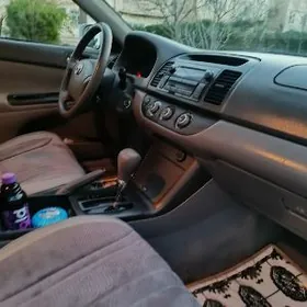 Toyota Camry 2005