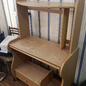 стол для компьютера