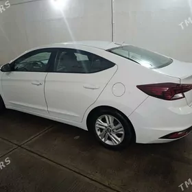 Hyundai Elantra 2020