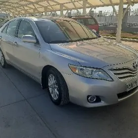 Toyota Camry 2011