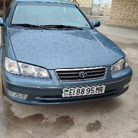 Toyota Camry 2000