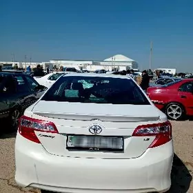Toyota Camry 2014
