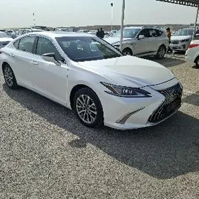 Lexus ES 350 2022