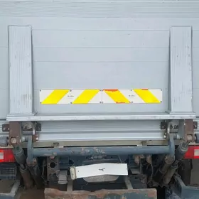 VOLWAÑ WARATA LAPATASY