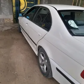 BMW E39 1998