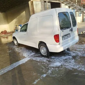 Volkswagen Caddy 2005