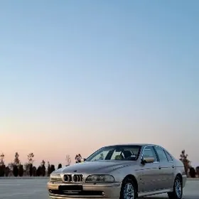 BMW E39 1998