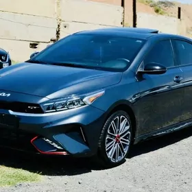KIA FORTE GT