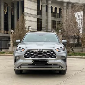 Toyota Highlander 2020