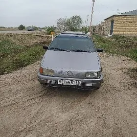 Volkswagen Passat 1992