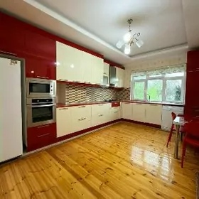 Мир 2.по Московск 3 ком 2 этаж