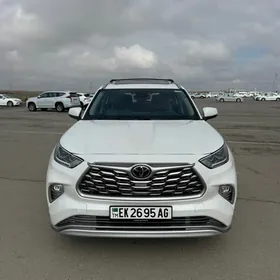 Toyota Highlander 2022