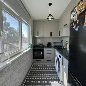 11-мкр 1в2-ком Lyuks 4/3-этаж