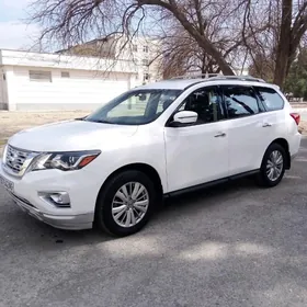 Nissan Pathfinder 2019