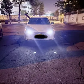 Hyundai Elantra 2020