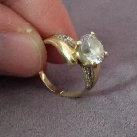 TEK TAŞ gyzyl ýüzük