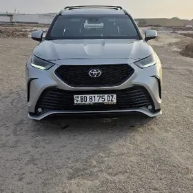 Toyota Highlander 2021