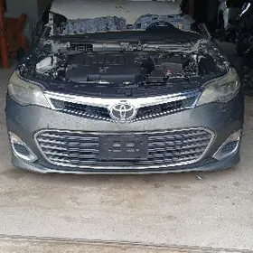 Morda Tayota Leksus.Nissan