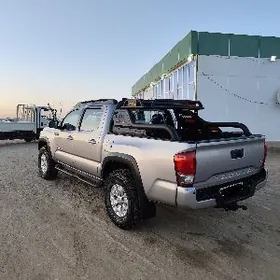 Toyota Tacoma 2017