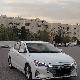 Hyundai Elantra 2020