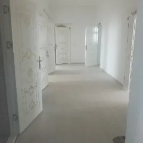 30 - ÝYLLYK ELITKA JAÝY .