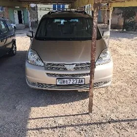 Toyota Sienna 2004