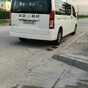 Toyota Hiace 2020
