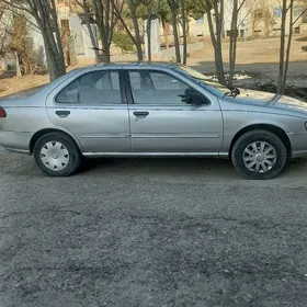 Nissan Sunny 1996