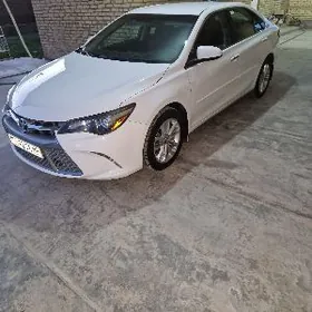Toyota Camry 2017